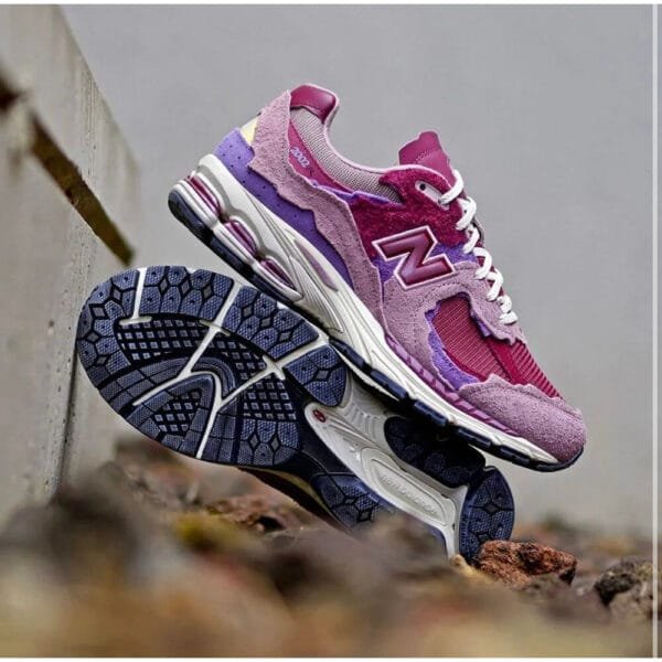 New Balance 2002R “Pink Rose”