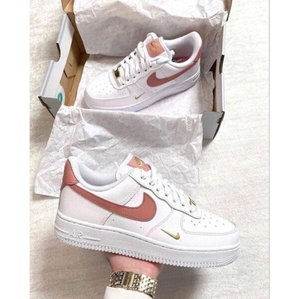 Nike Airforce 1 “ Essentials Pink “