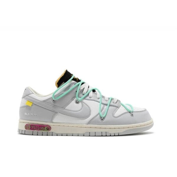 Nike Off White x Dunk Low ‘ Lot 04 of 50