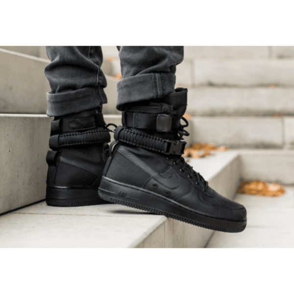 Nike Special Field Airforce “Black”