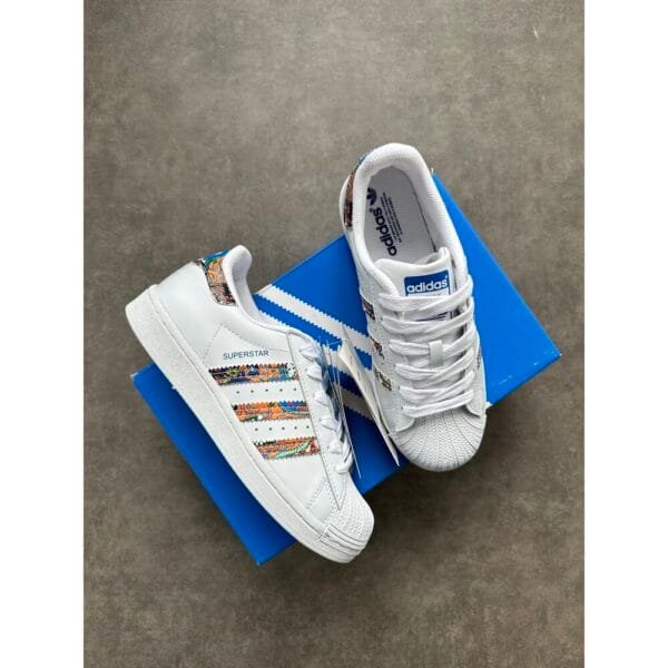 Adidas Superstar “Flowers”