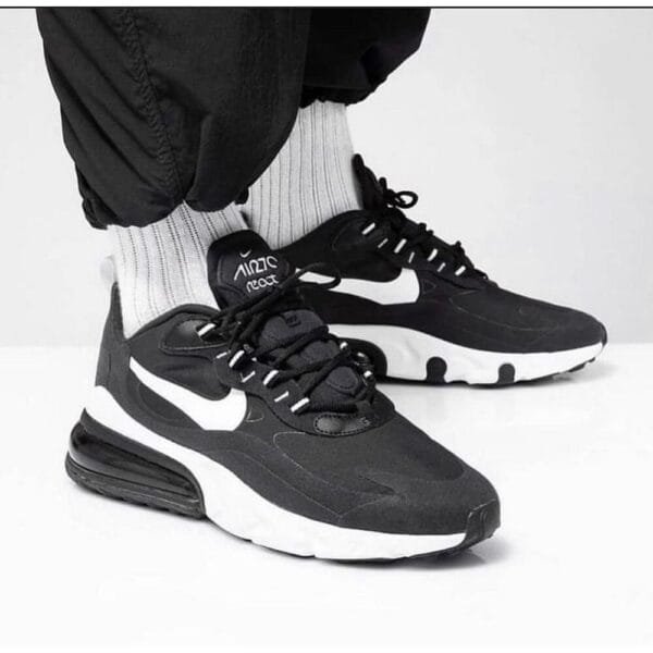 Nike React 270 “ Black & White “