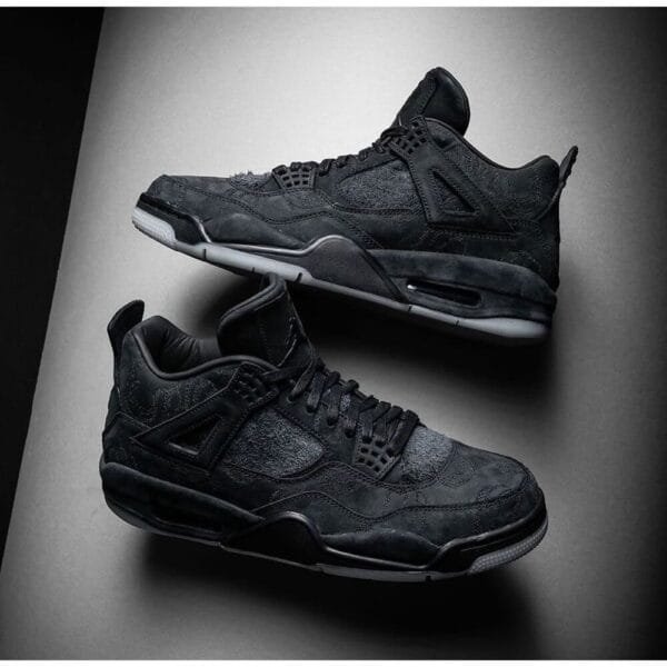 Nike Air Jordan Retro 4 Kaws Black